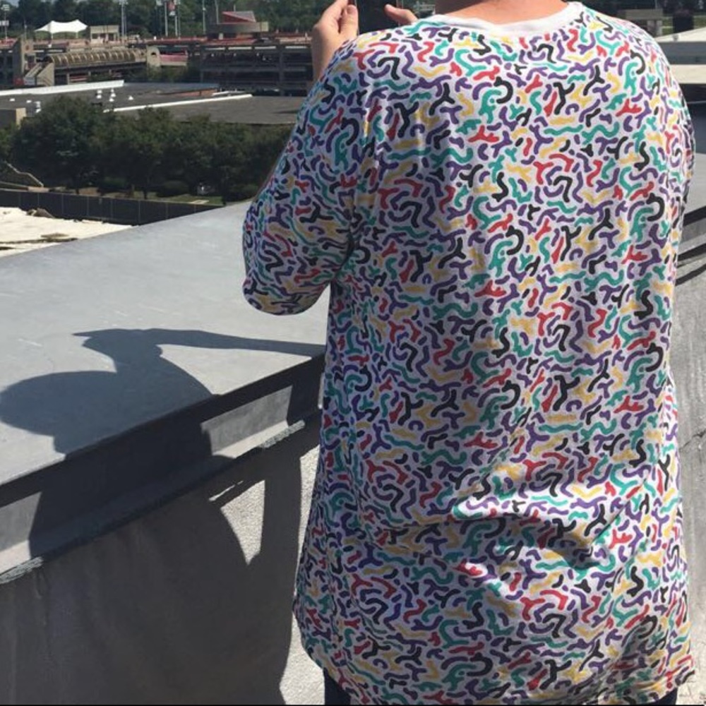 ISO!!! H&M Confetti Abstract Multi Color Tee